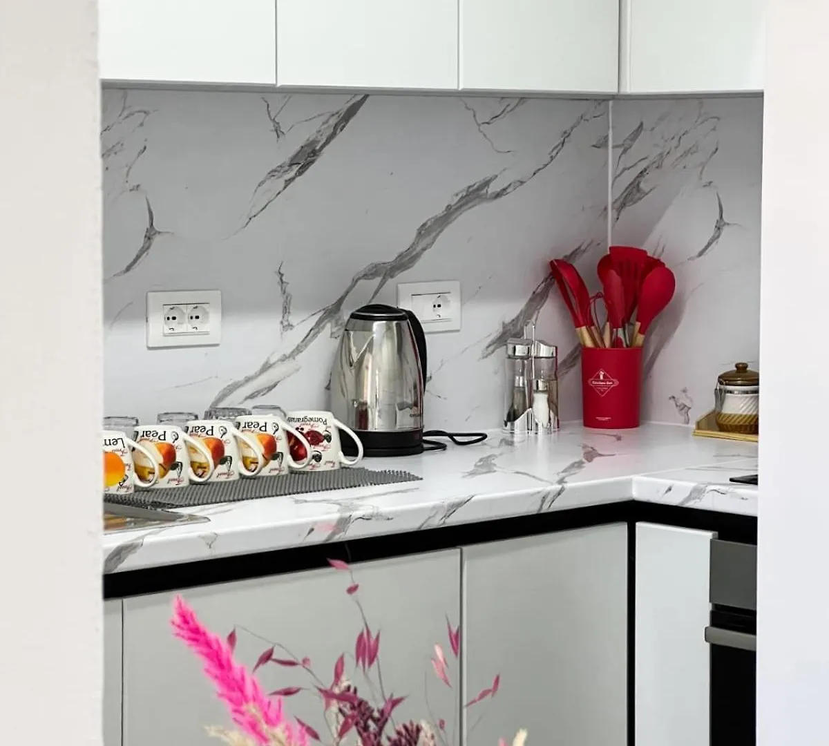 Komuna Parisit New Apartment Tirana